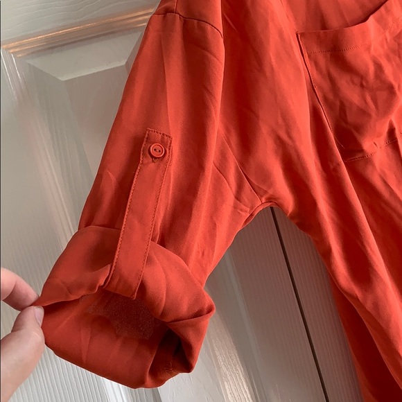 NWT! Work Top - Picture 2 of 7